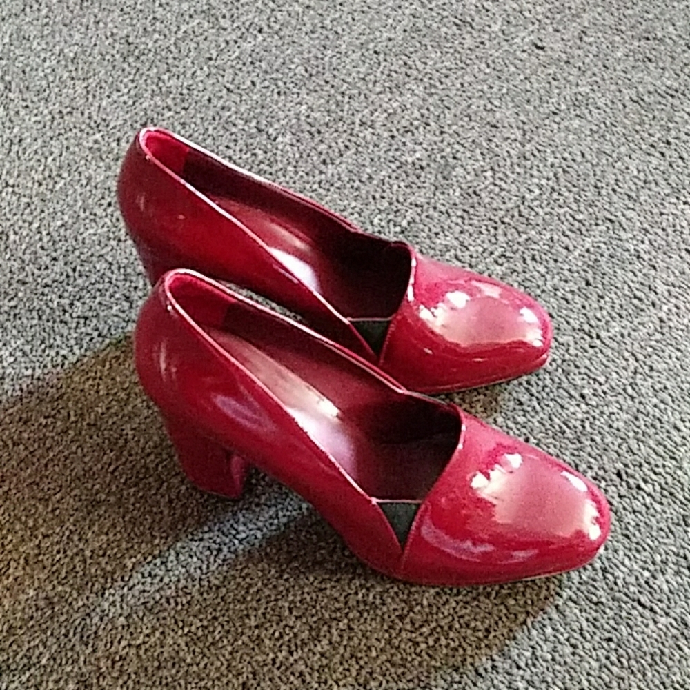 Women's shoes